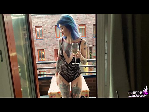 ❤️ Ochiq osmon ostida ehtiros bilan so'rayotgan ajoyib qiz Sifatli jinsiy aloqada pornoda uz.pornochaturbate.ru ️❤